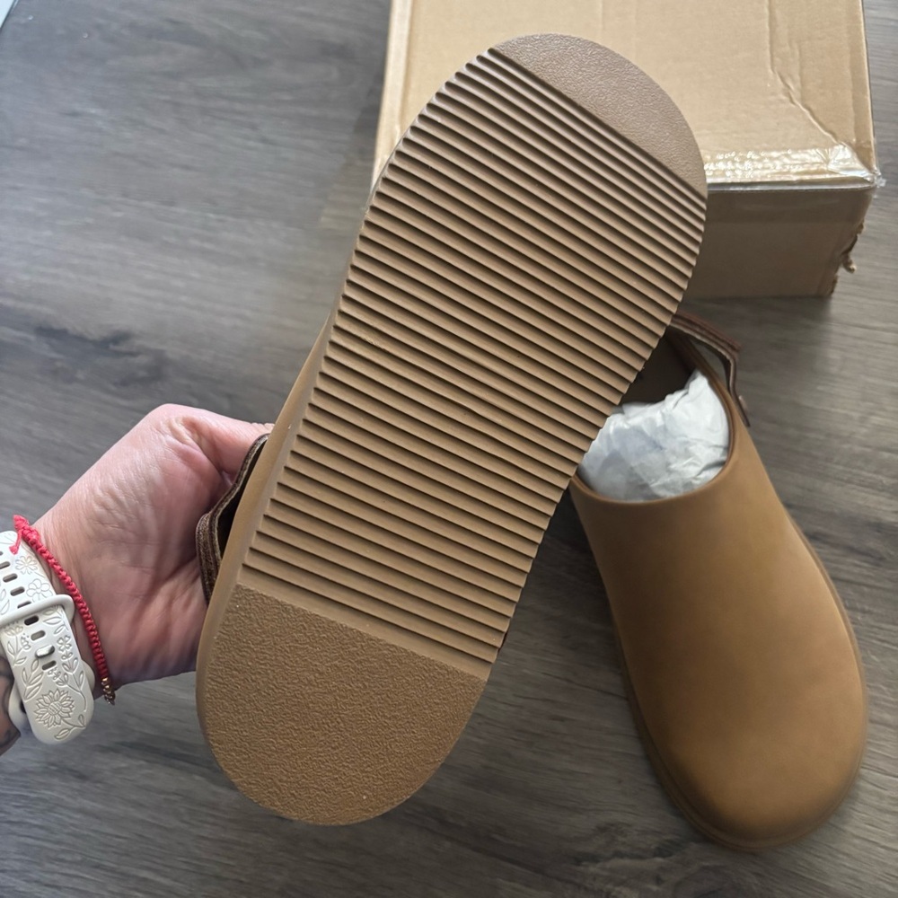 Madden NYC Tan Milo’s Slip-On Clogs in Cognac - Picture 12 of 12